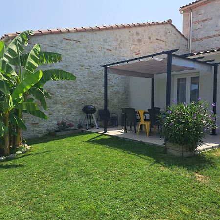 Le Domaine Vesque Βίλα Saint-Pierre-de-Clairac Εξωτερικό φωτογραφία