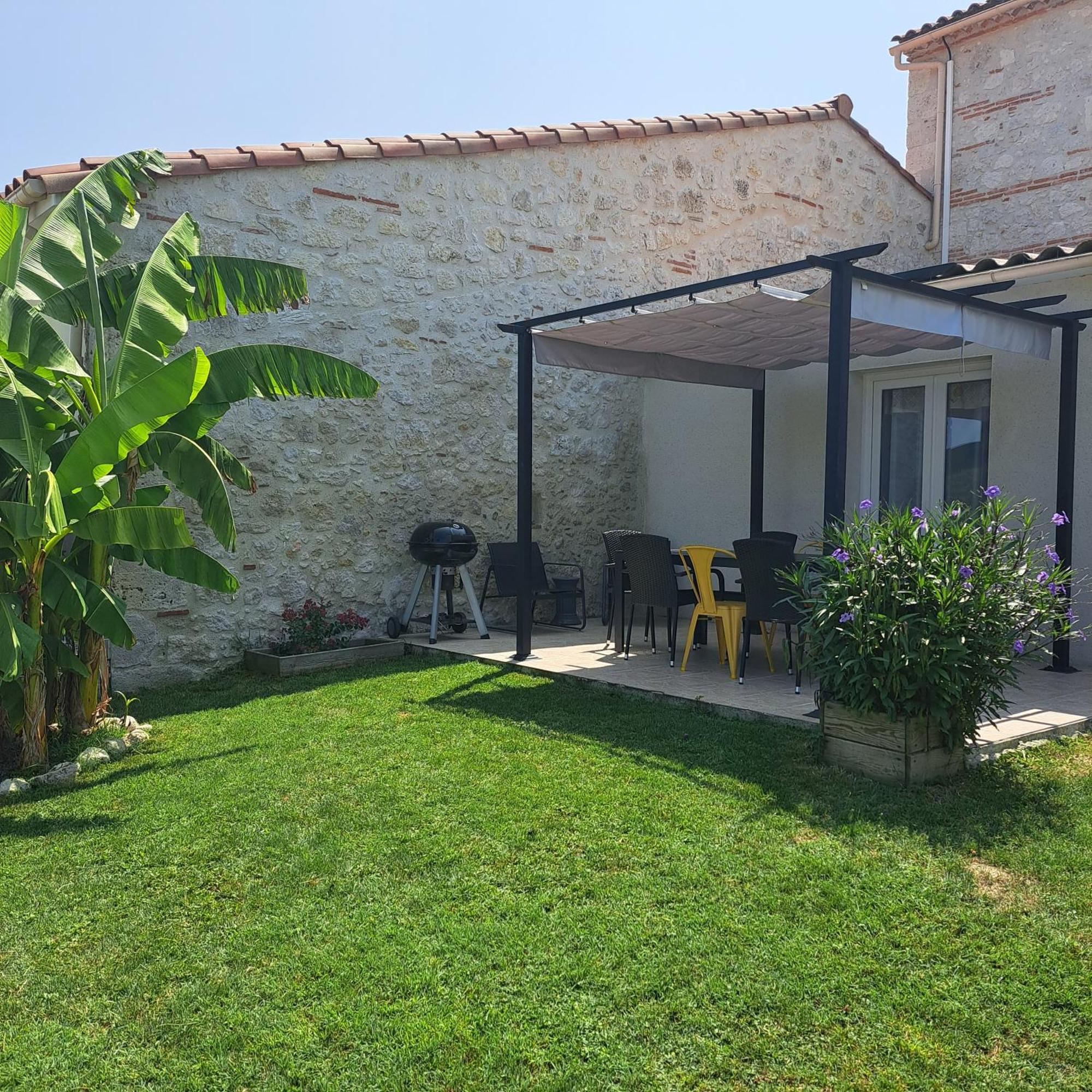 Le Domaine Vesque Βίλα Saint-Pierre-de-Clairac Εξωτερικό φωτογραφία